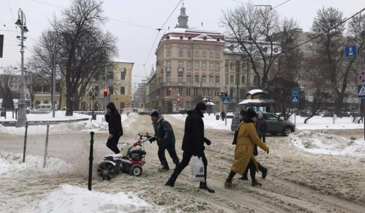 Львівщина готується до хуртовин: оголошено помаранчеву небезпеку Львівщина готується до хуртовин: оголошено помаранчеву небезпеку
