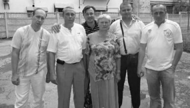 Ким були батьки Залужного, як він виглядав у школі і як опинився в Росії: факти з життя “Залізного генерала”. Фото Ким були батьки Залужного, як він виглядав у школі і як опинився в Росії: факти з життя “Залізного генерала”. Фото