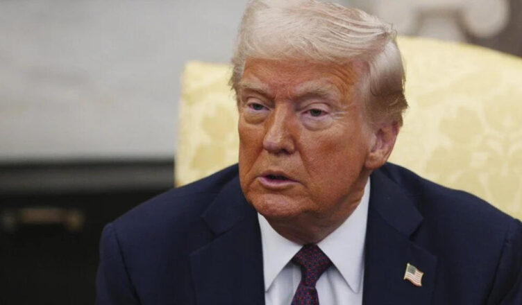 Чому Трамп помилував росію від нових мит: видання NYT розкрило мотиви Чому Трамп помилував росію від нових мит: видання NYT розкрило мотиви