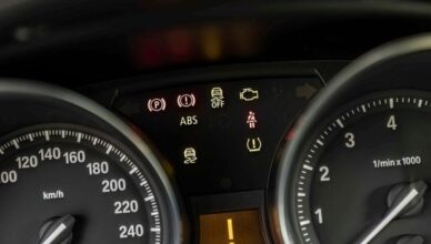 Ви щодня несвідомо наражаєте свій автомобіль на небезпеку, роблячи ці дії!