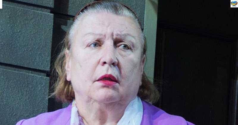“Поддатая в дугу”. Кравченко запечатлели в неадекватном состоянии “Поддатая в дугу”. Кравченко запечатлели в неадекватном состоянии